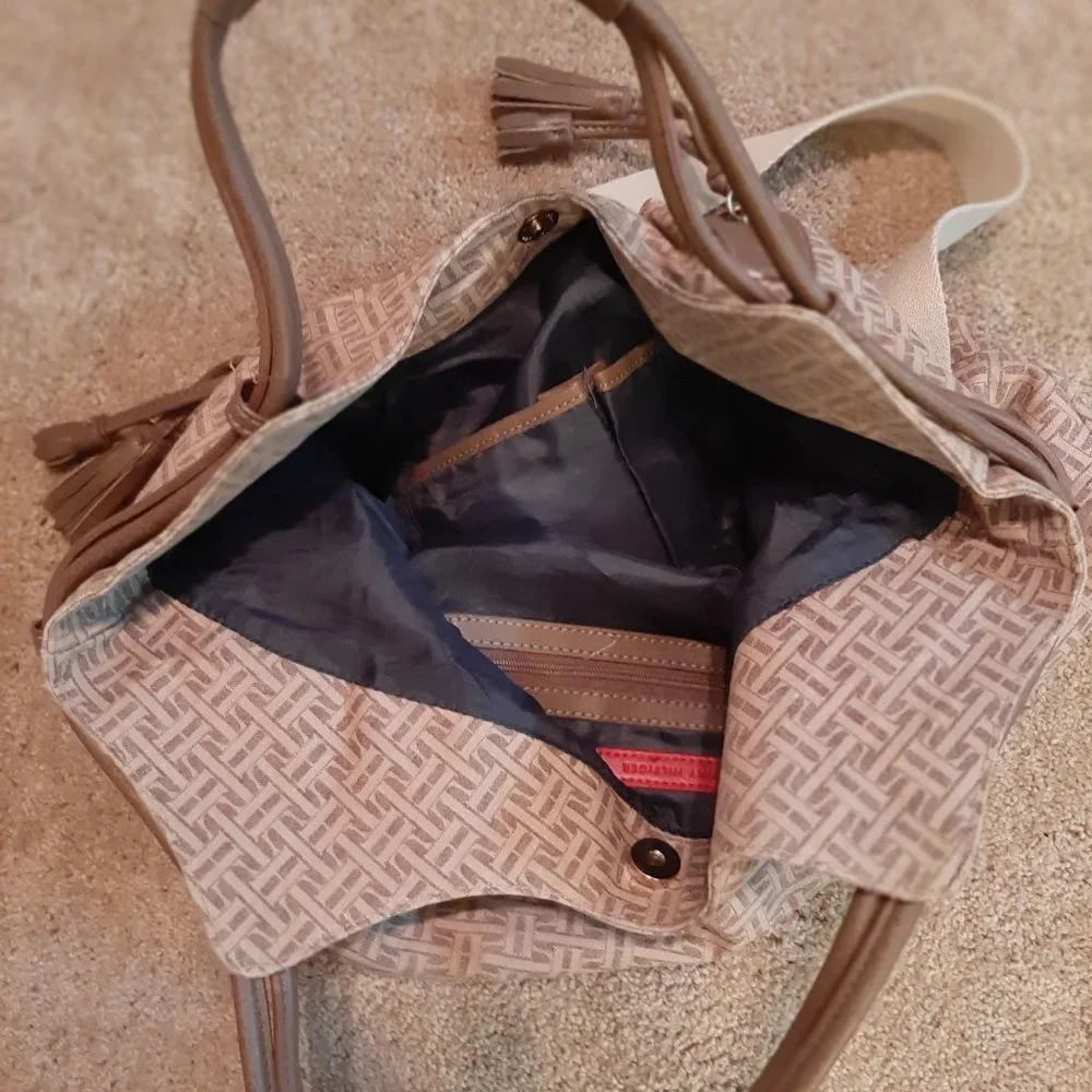 Purse - Picture 2 of 2